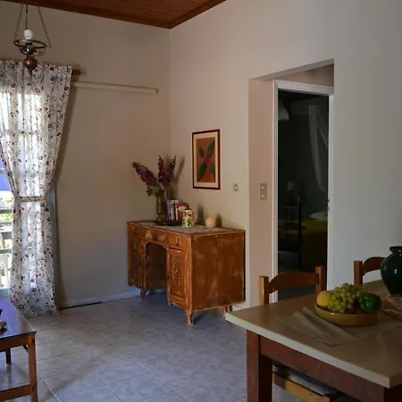 Mihaila Seaside: 2 Bedroom Kefalonia Dom wakacyjny Spartia (Kefalonia)