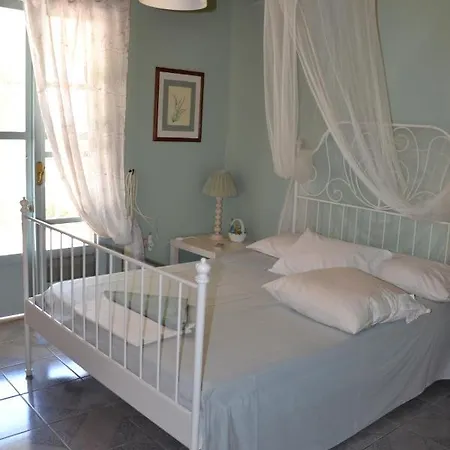 Mihaila Seaside: 2 Bedroom Kefalonia 펜션